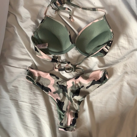 Ardene pink camo push up thong bikini set - Picture 2 of 4
